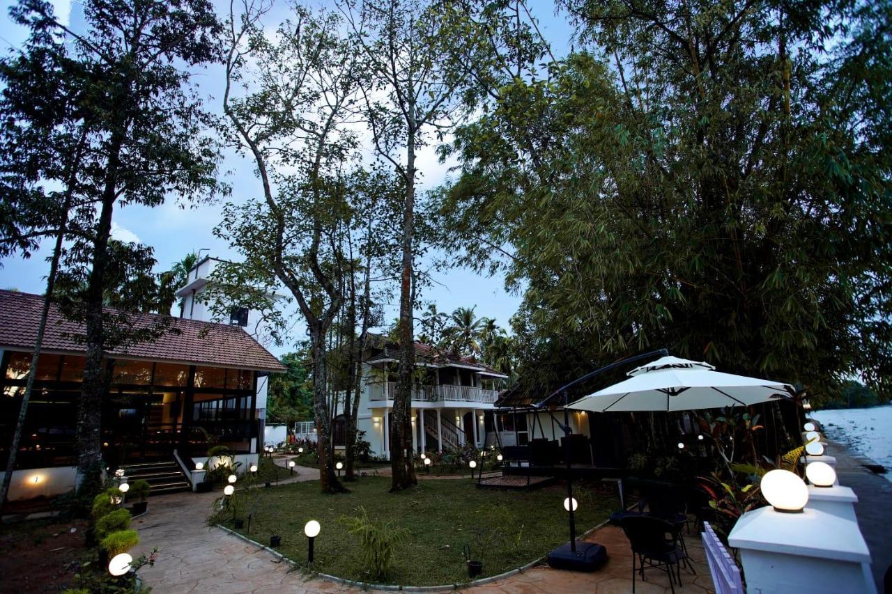Bamboo Lagoon Backwater Front Resort Alappuzha Zewnętrze zdjęcie