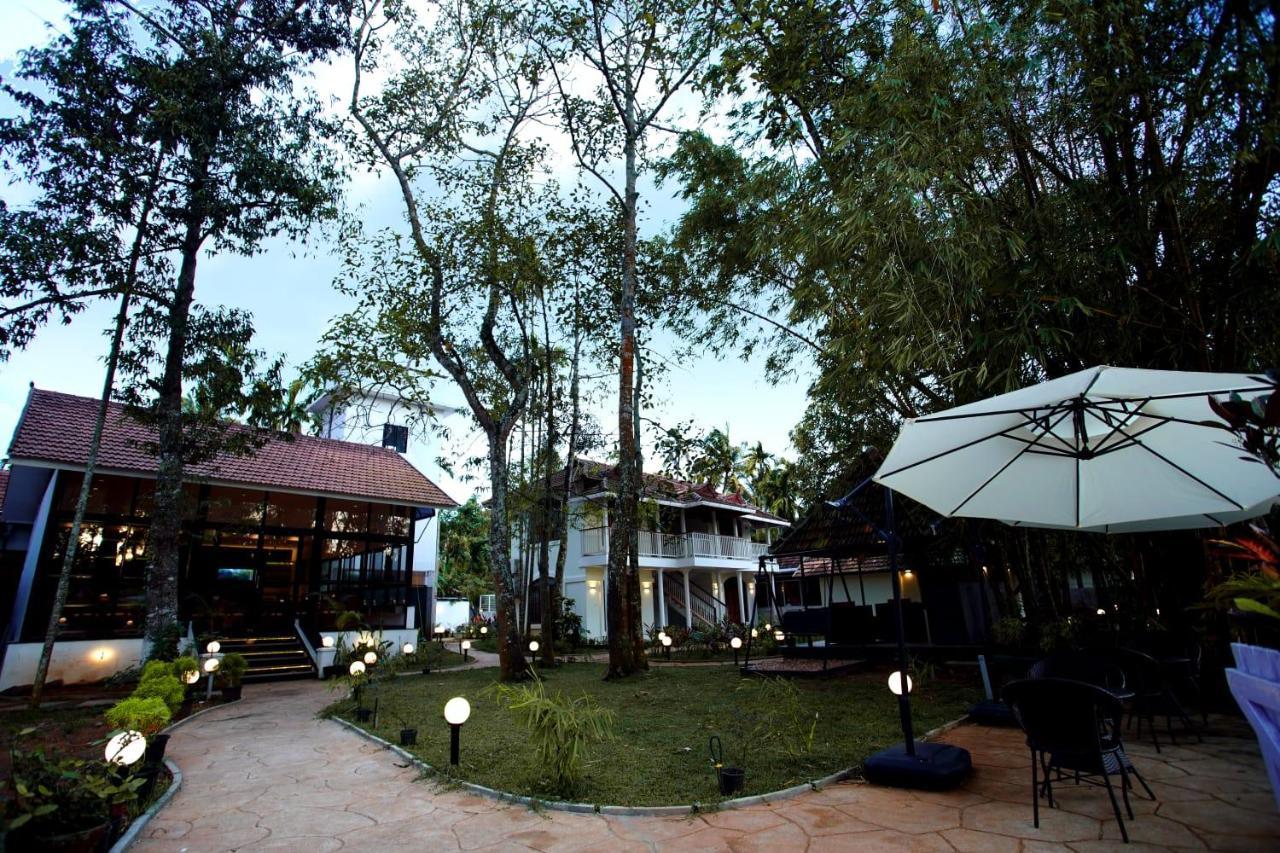 Bamboo Lagoon Backwater Front Resort Alappuzha Zewnętrze zdjęcie