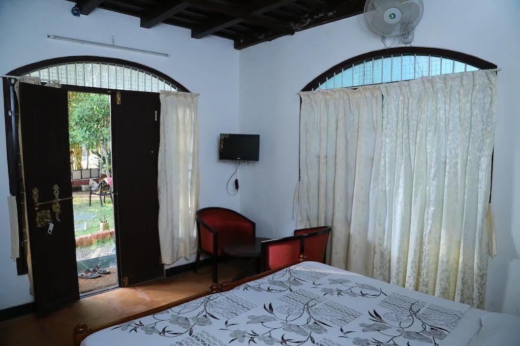 Bamboo Lagoon Backwater Front Resort Alappuzha Zewnętrze zdjęcie